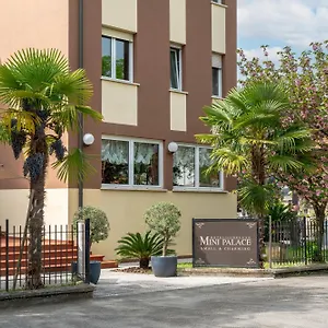 Mini Palace - Italy